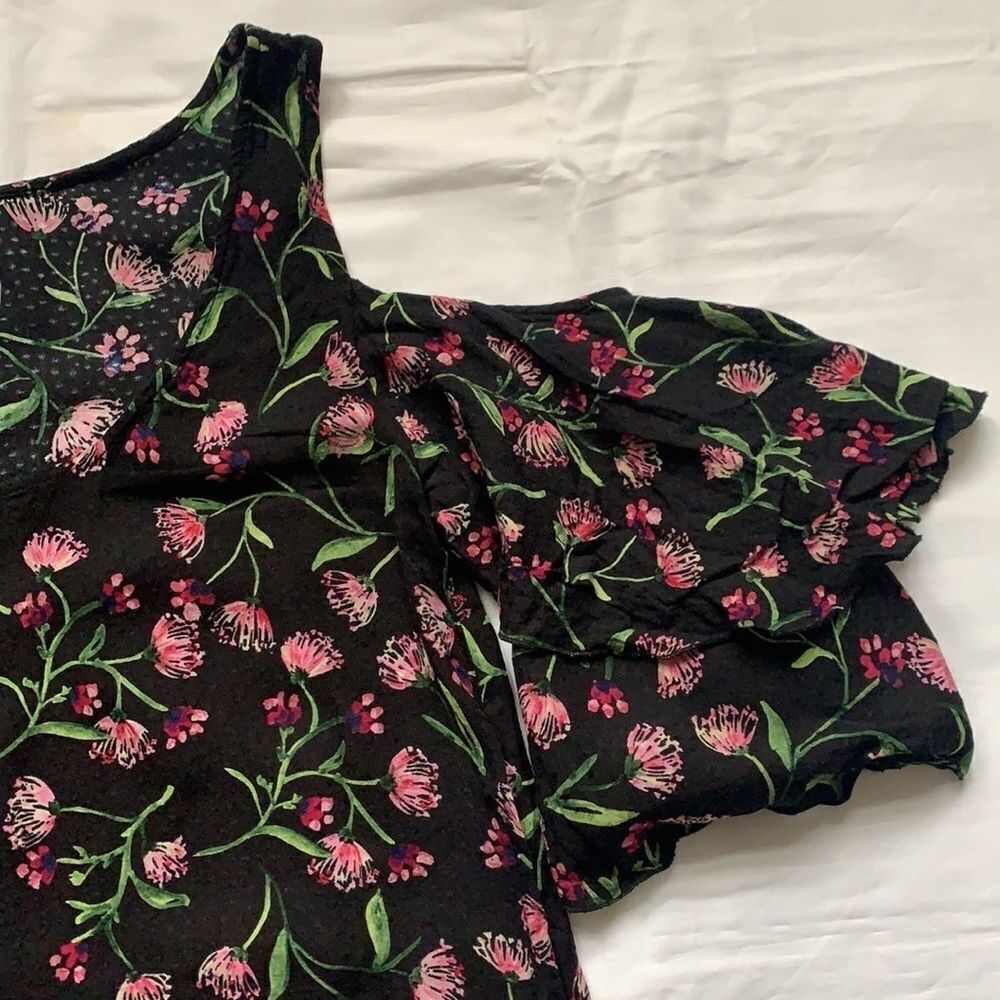 🍀ZARA Floral Cut Out Shoulder Dress🍀 - Picture 4 of 11